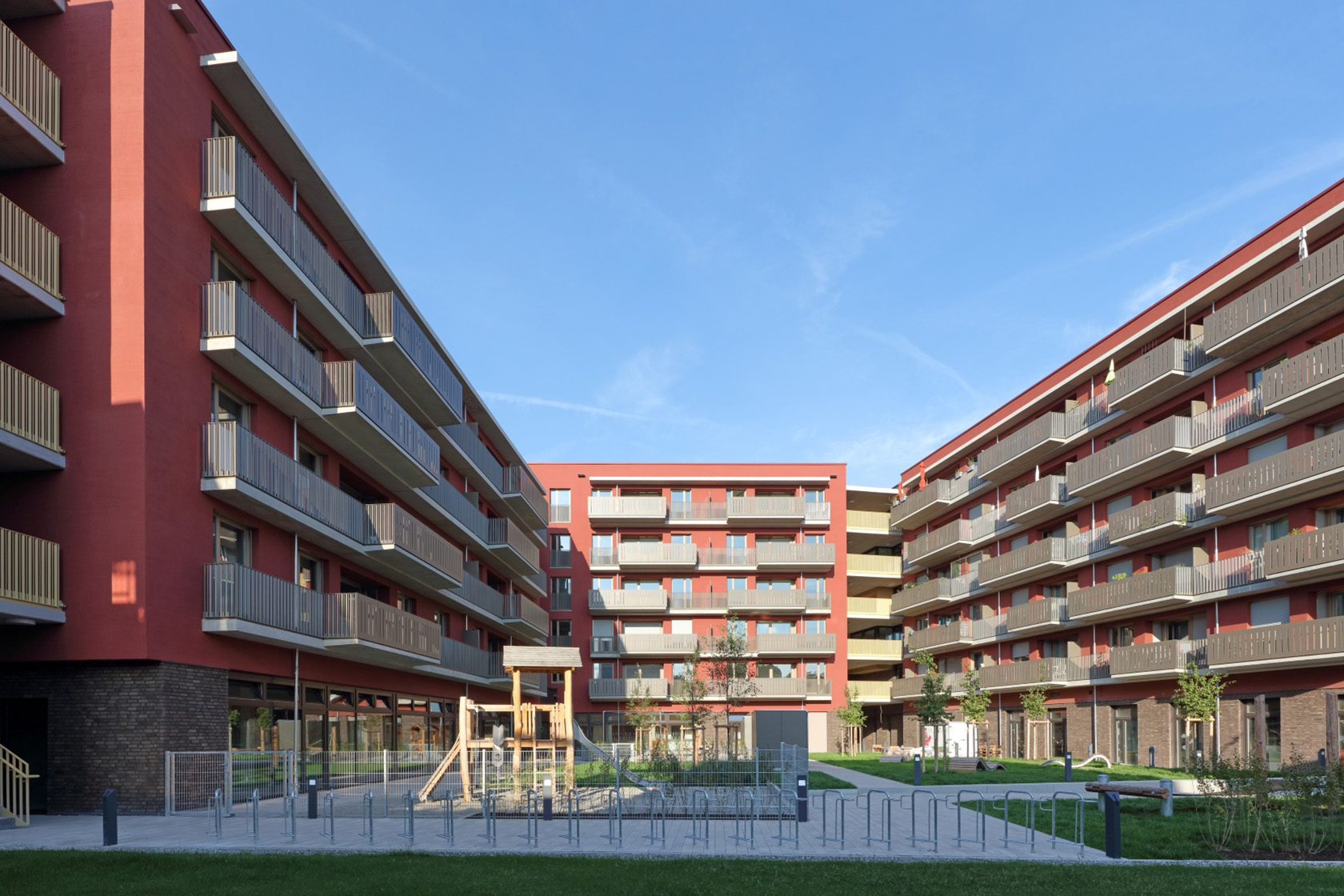 Bassena und Pawlatsche Innenhof